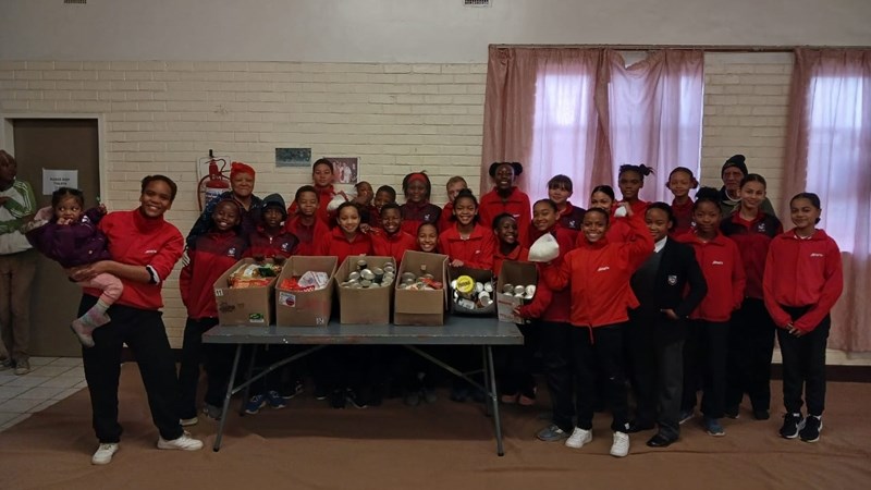 Learners from Staats Primary School Kimberley warm hearts | News Article