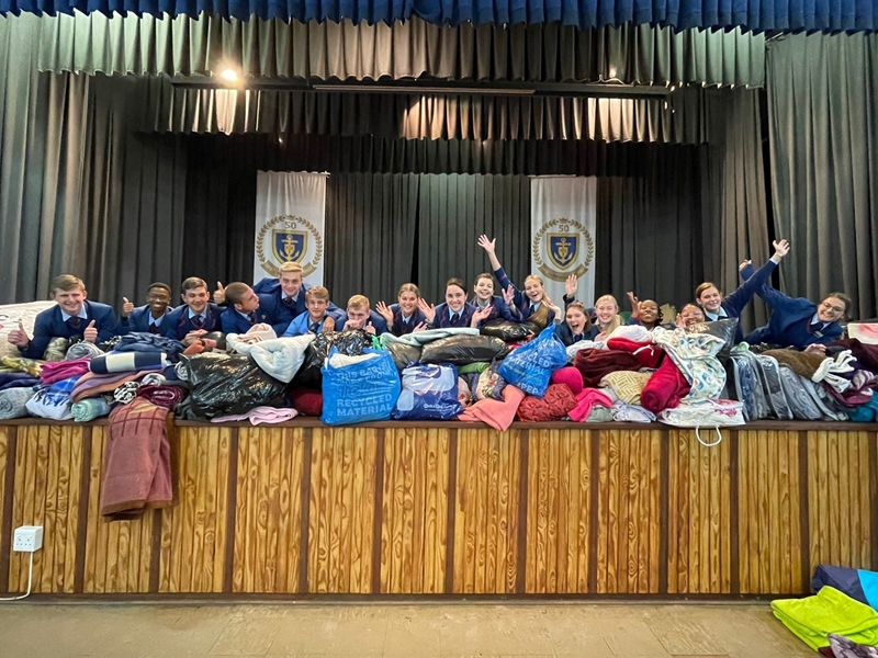 Bethlehem se redenaars samel komberse in vir dié in nood | News Article