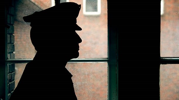 Sersant in Noordwes skiet glo man wat met sy meisie flankeer Sersant in Noordwes skiet glo man wat met sy meisie flankeer | News Article