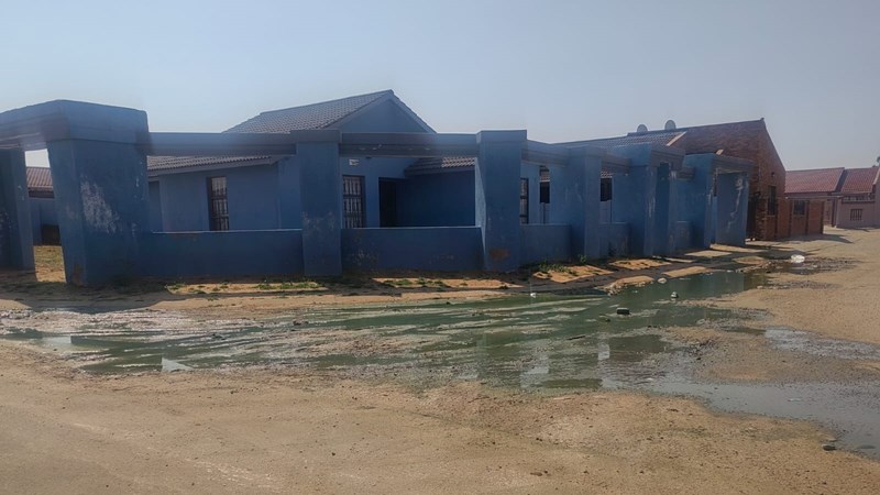Matjhabeng sewage spillage crisis continue Matjhabeng sewage spillage crisis continue | News Article