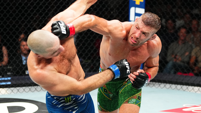 Du Plessis beats Strickland by unanimous decision | News Article