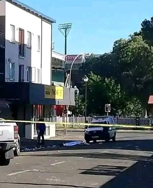 Verdagte nog in hospitaal ná mesgeveg, beweerde moord | News Article