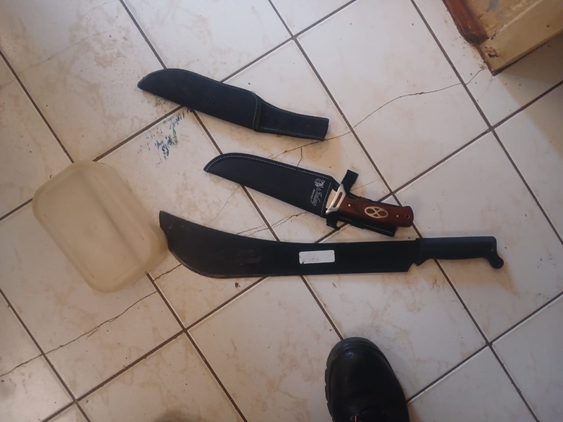 Noord-Kaapse polisie kry wapens, ammunisie in Kuruman-huis | News Article
