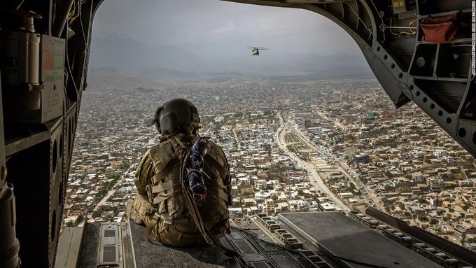 ‘Die Taliban is voor ons hotel’ - Suid-Afrikaner in Kaboel pleit soos skote klap | News Article