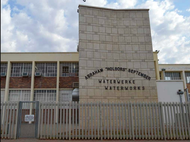 Upington het nie water 'vir tuinmaak en swembaddens' | News Article