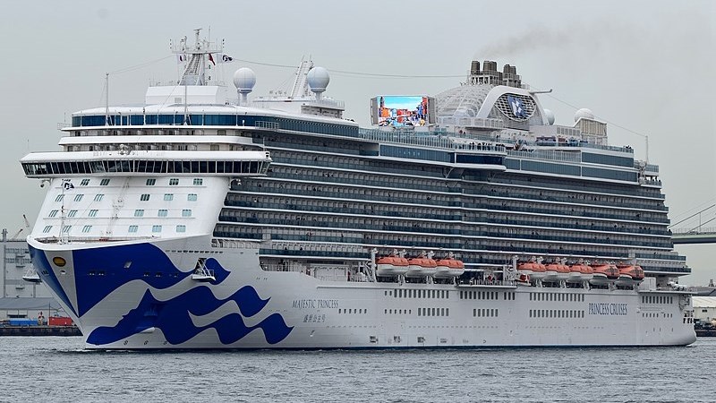 Cruise ship with 800 Covid-positive passengers docks in Sydney | News Article