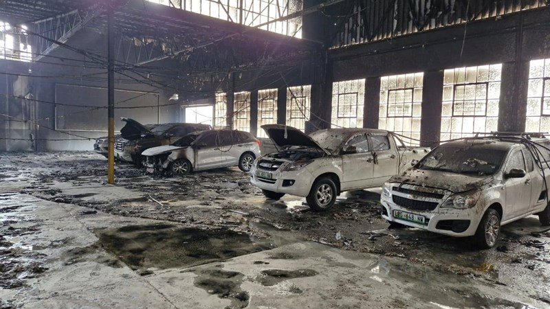 Brand in Potchefstroom beskadig motors by handelaar – VIDEO | News Article