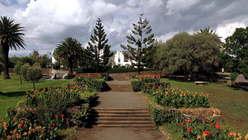 See the contrasting aspects of Oliewenhuis Art Museum's permanent collection See the contrasting aspects of Oliewenhuis Art Museum's permanent collection | News Article