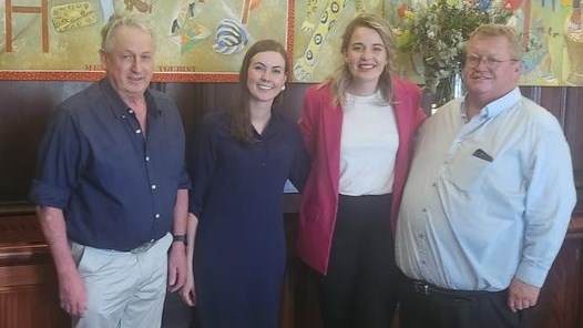 Jong ekonoom vereer met top-toekenning by ‘Junior Agriwriters Awards’ Jong ekonoom vereer met top-toekenning by ‘Junior Agriwriters Awards’ | News Article