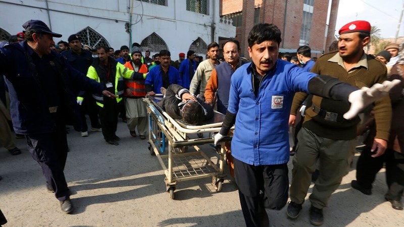 Suicide bomber kills at least 83 in Pakistan mosque  | News Article
