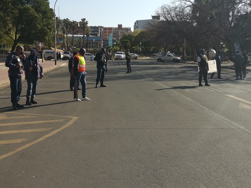Acting MM addresses protesters at troubled Mangaung Metro | News Article