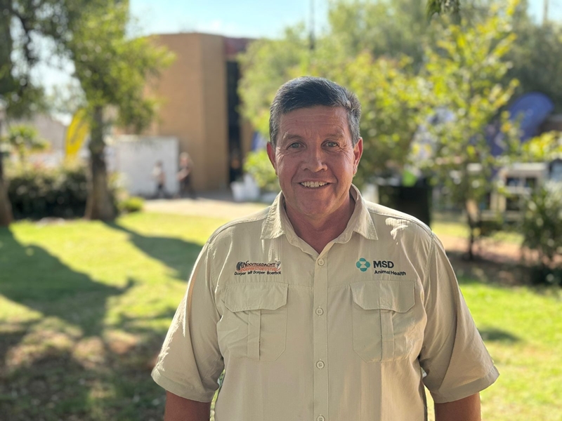 ‘Praat ’n Bietjie Boer’ se Saunderson bekroon as Klimaatslim Ambassadeur | News Article
