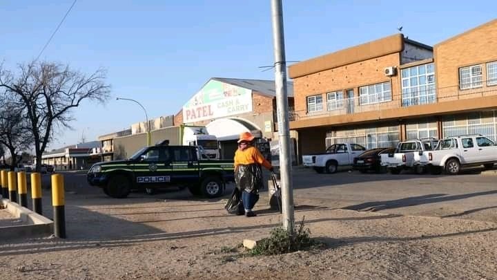 NW capital is sparkling clean thanks to Love Mahikeng campaign NW capital is sparkling clean thanks to Love Mahikeng campaign | News Article