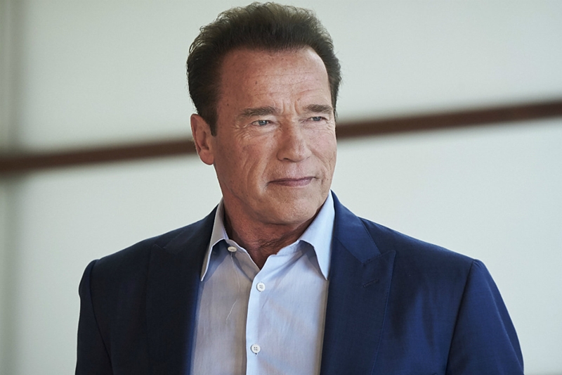 Weird Wide Web - Terminator is terug!  | News Article