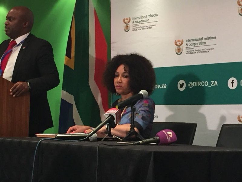 Koste van minister se vlugte meer as R500 000 in ‘n jaar | News Article