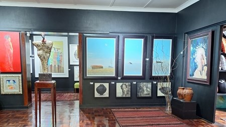 Nuwe kunsgalery in Bloemfontein wil ruimte bied vir opkomende kunstenaars | News Article