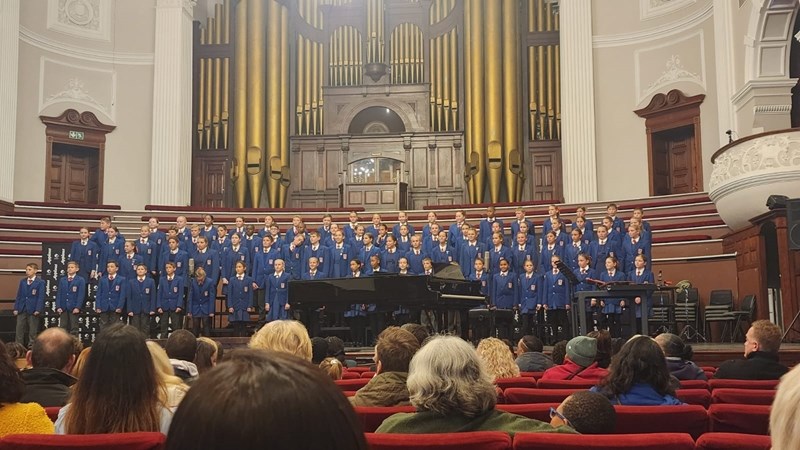 Bloemfontein se Willem Postma Primêr sing goue toekenning los Bloemfontein se Willem Postma Primêr sing goue toekenning los | News Article