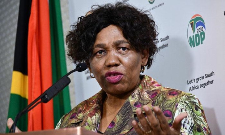 ‘Dank Motshekga af oor kinders nie kan lees of skryf’ | News Article