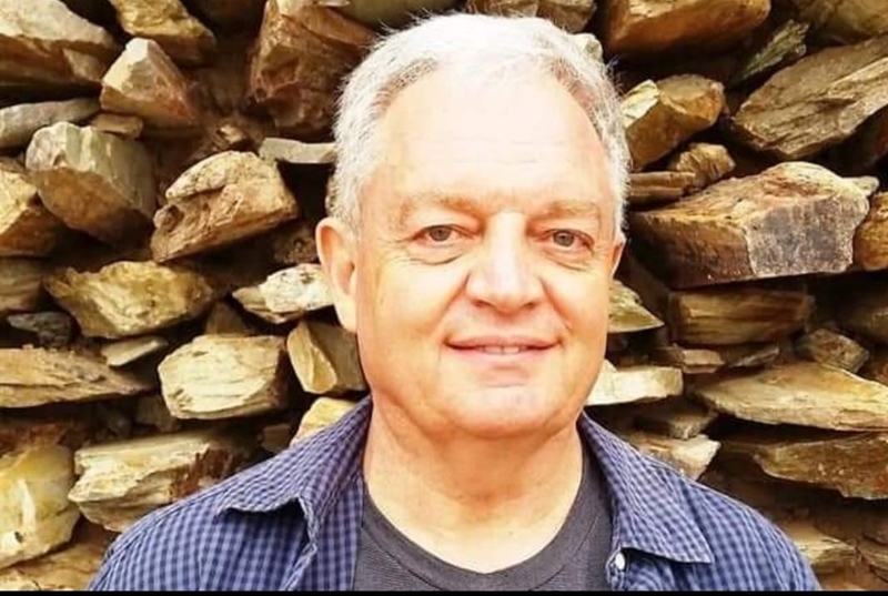 Leon van Nierop bespreek 'Duiwelsroos' in Bloemfontein  | News Article