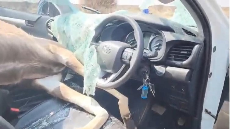 Twee beseer in ongeluk met koedoe in Noord-Kaap – VIDEO Twee beseer in ongeluk met koedoe in Noord-Kaap – VIDEO | News Article