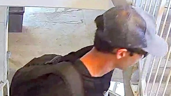 FBI wys video, foto’s van Charlie Kirk se vermeende skieter | News Article