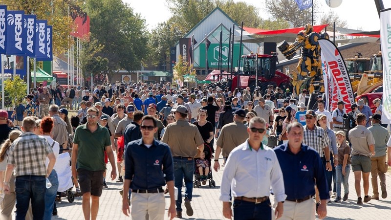 Warm weer, puik aanbieding bring rekordgetal na NAMPO 2024 | News Article