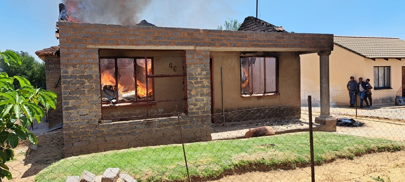 House of mayor's parents set alight | News Article