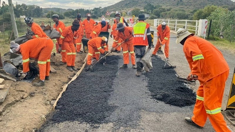 DA challenges suspension of Free State pothole-repair programme | News Article