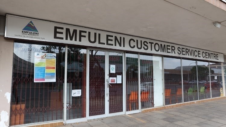 Randwater lê beslag op Emfuleni-bankrekening weens R1,7 miljard skuld Randwater lê beslag op Emfuleni-bankrekening weens R1,7 miljard skuld | News Article