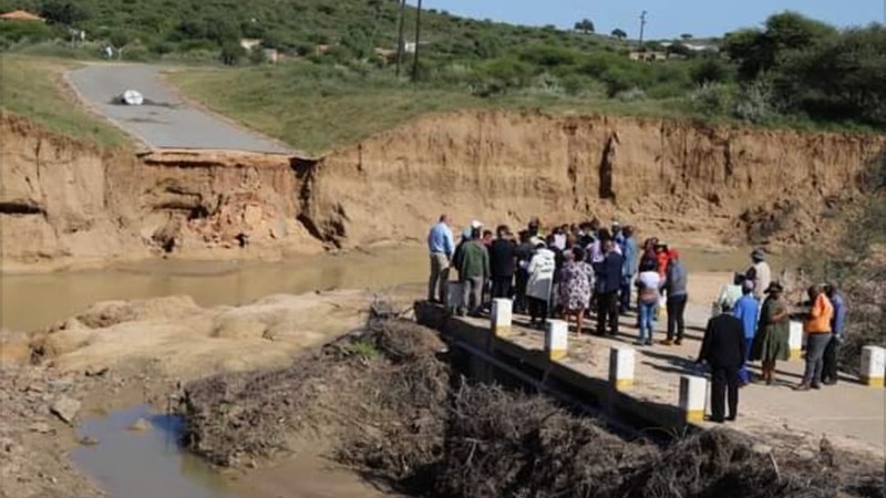 Collapsed Kraaipan Bridge in North West affecting thousands | News Article