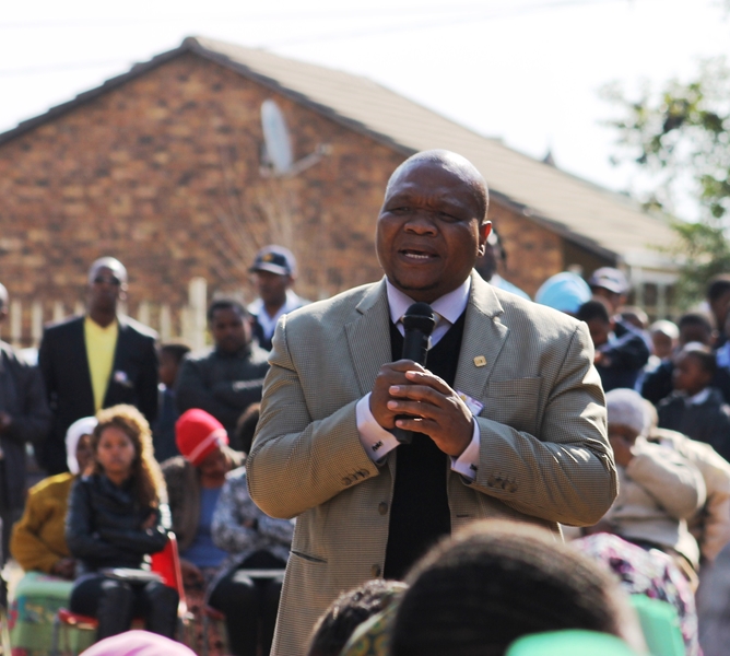 MEC set to visit families of educators who died in accident | News Article