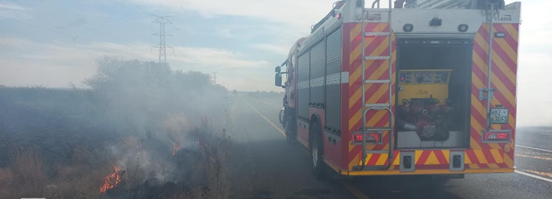#BreakingNews: #Fire spreading along N8 at Bloemfontein | News Article