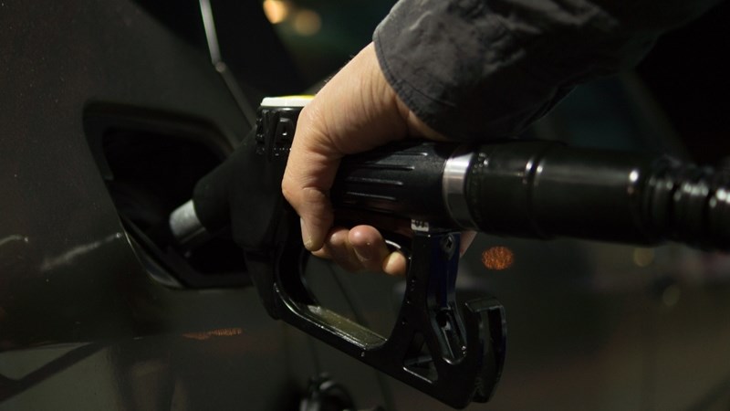 Petrolpryse daal en diesel word duurder Petrolpryse daal en diesel word duurder | News Article