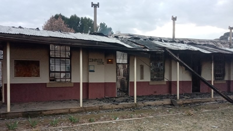 Farmers', business owners' quick response saved Free State school – VIDEOS Farmers', business owners' quick response saved Free State school – VIDEOS | News Article
