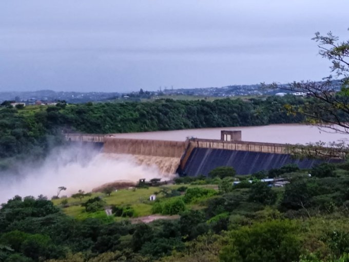 Vaal, Bloemhof and Hazelmere sluice gates opened | News Article