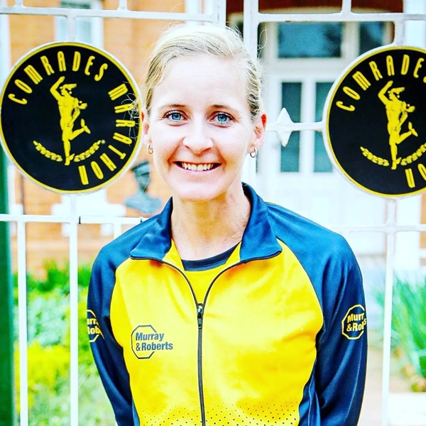 Sentraal Suid-Afrika se Dr. Adele Broodryk kom 3de in die jaar se Comrades | News Article