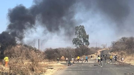 Protesters block entrances to Potchefstroom Protesters block entrances to Potchefstroom | News Article