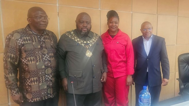  Molefe Morutse re-elected as Ditsobotla mayor  | News Article