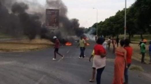 Protests erupt after Matjhabeng cuts electricity Protests erupt after Matjhabeng cuts electricity | News Article