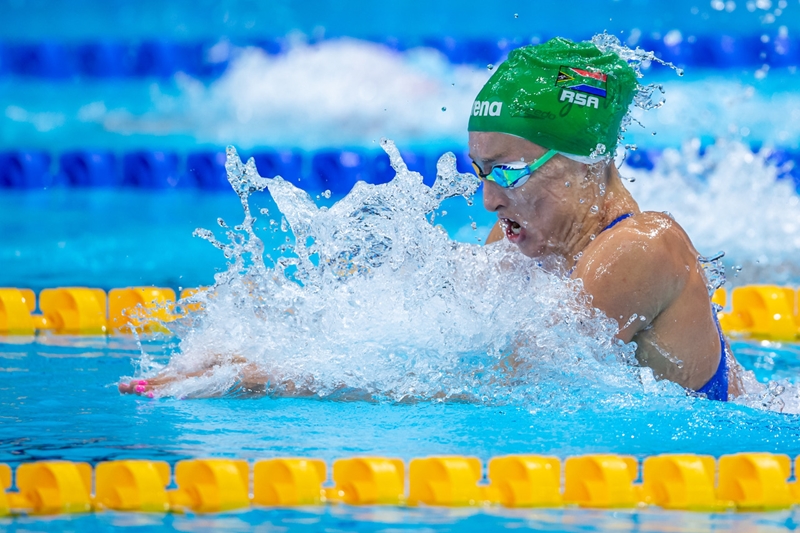 Schoenmaker into 100m breaststroke final | News Article