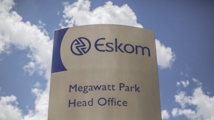 Eskom vier 200 dae sonder beurtkrag; bespaar miljarde se diesel   | News Article