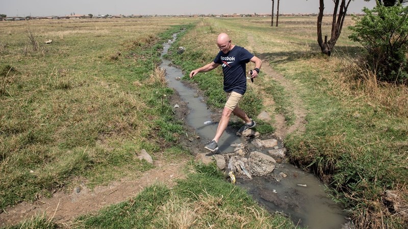 Deneysville residents concerned as sewage spills into Vaal Dam | News Article