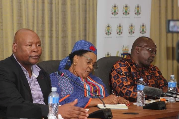 Bloemfontein taxi rank remains white elephant | News Article
