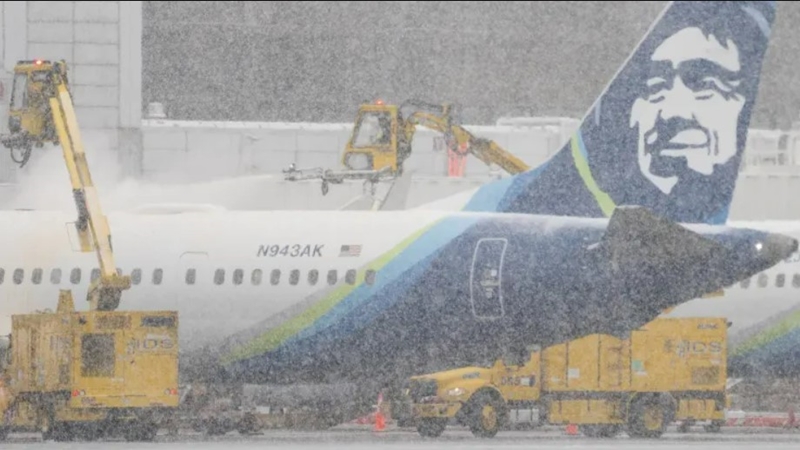 US airlines cancel thousands of flights during massive winter storm | News Article