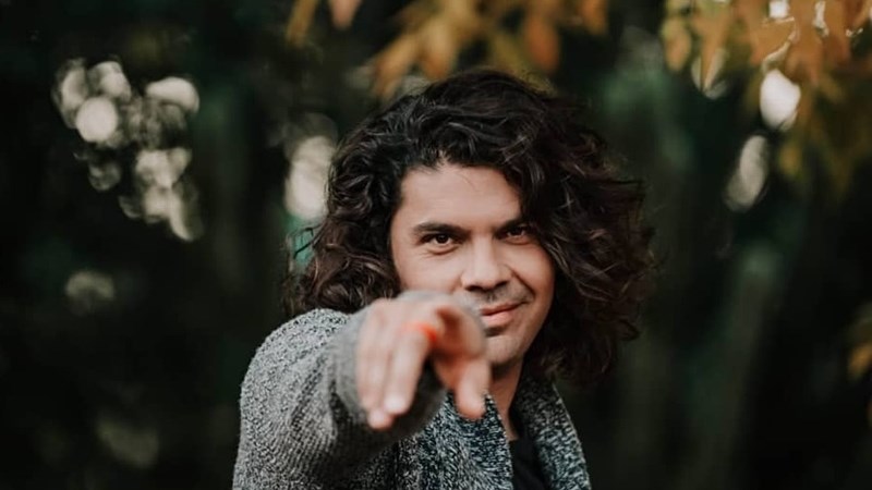 Klanktoets: William Wolf help ander musikante Klanktoets: William Wolf help ander musikante | News Article