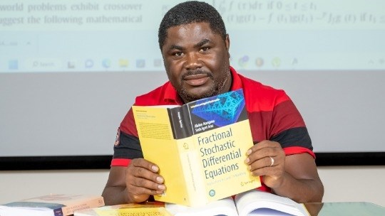 UFS mathematician scoops another international award | News Article