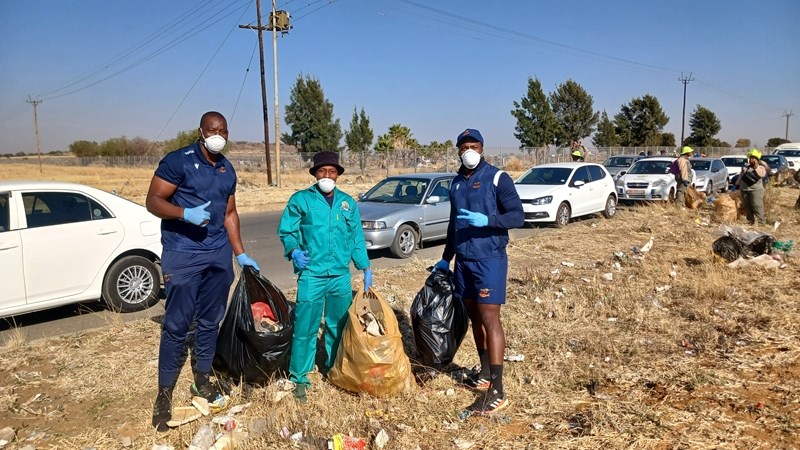 Free State players clean up South Park cemetery | News Article