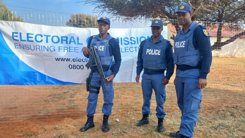 #OFMElectionWatch: Geen voorvalle oornag by Noordwes-polisie aangemeld #OFMElectionWatch: Geen voorvalle oornag by Noordwes-polisie aangemeld | News Article