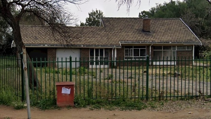 Leë regeringseiendom in Bloemfontein glo ’n misdaadnes | News Article