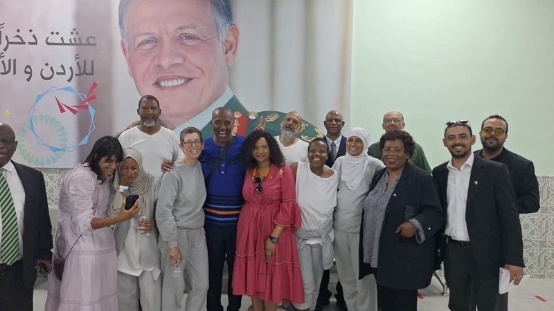 Flottielje: Mandela en mede-aktiviste glo Woensdag terug in Suid-Afrika Flottielje: Mandela en mede-aktiviste glo Woensdag terug in Suid-Afrika | News Article